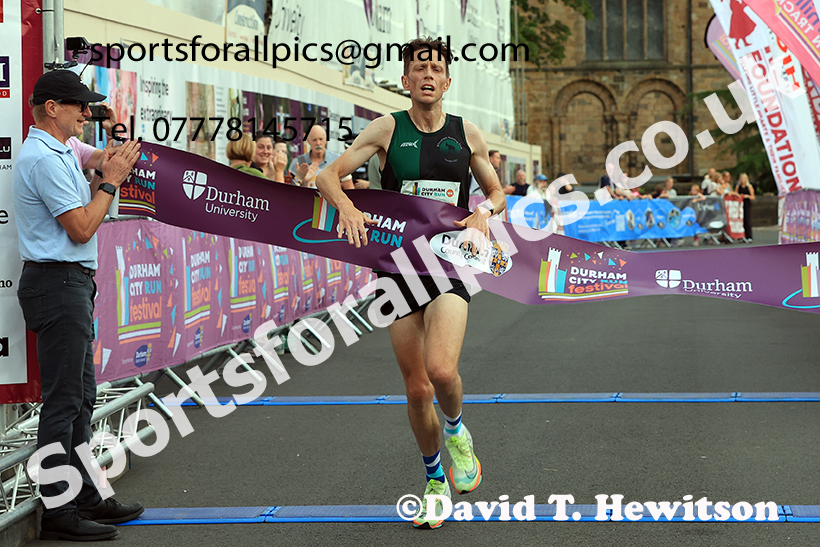 DDurham City 10k, 2025 Durham City 5k and 10k, Durham.  Photo: David T. Hewitson/Sports for All Pics